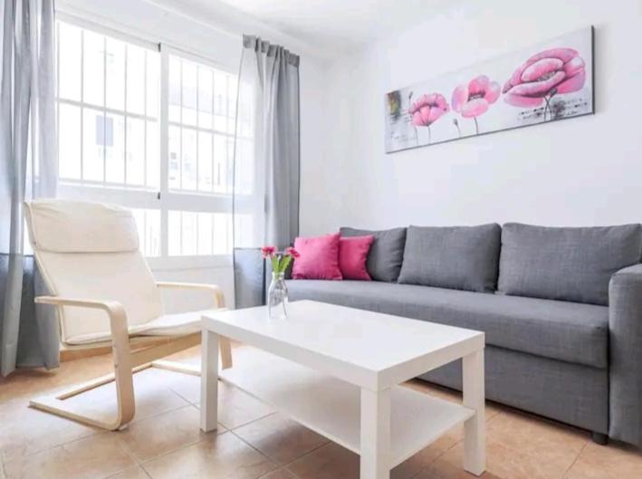 Apartamento Con Patio Y Piscina Cerca De Sevilla 라알가바 외부 사진