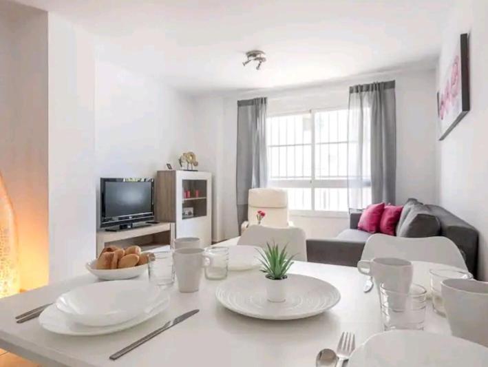 Apartamento Con Patio Y Piscina Cerca De Sevilla 라알가바 외부 사진