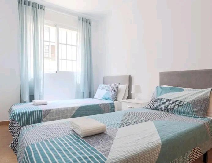 Apartamento Con Patio Y Piscina Cerca De Sevilla 라알가바 외부 사진